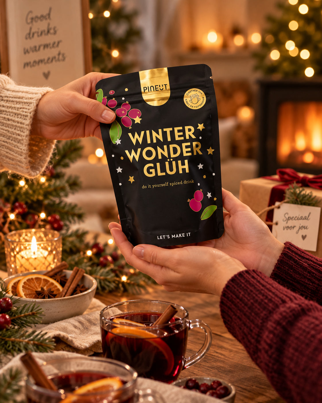 Holiday Special Winter Wonder Glühwein als cadeau tijdens een persoonlijk overhandigingsmoment