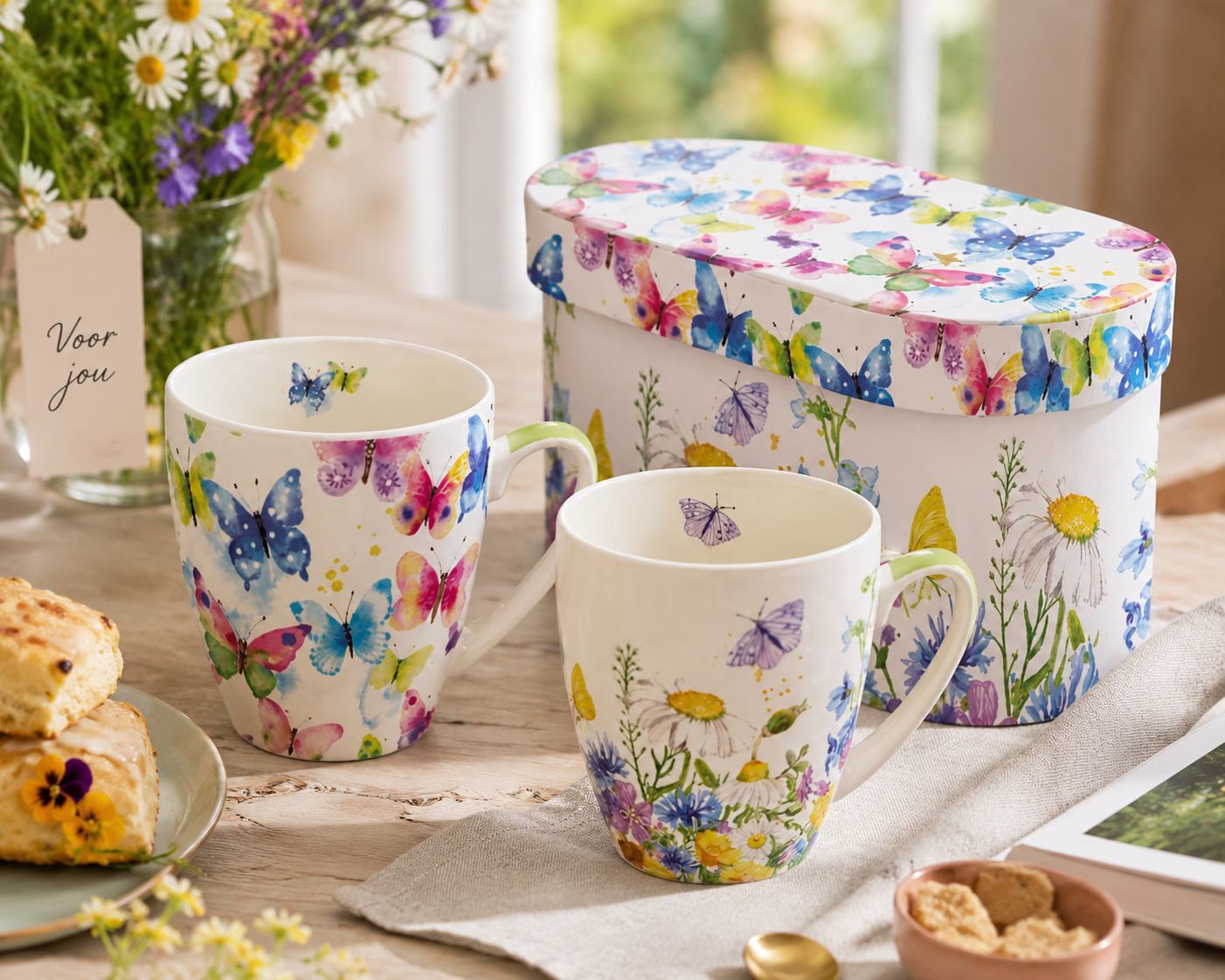 Cadeauset Vlinders & Bloemen met 2 Porseleinen Mokken in Luxe Geschenkdoos