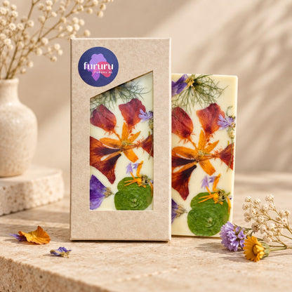 Bloemenreep Wit van Belgische witte chocolade met eetbare biologische bloemen van Wagemakers