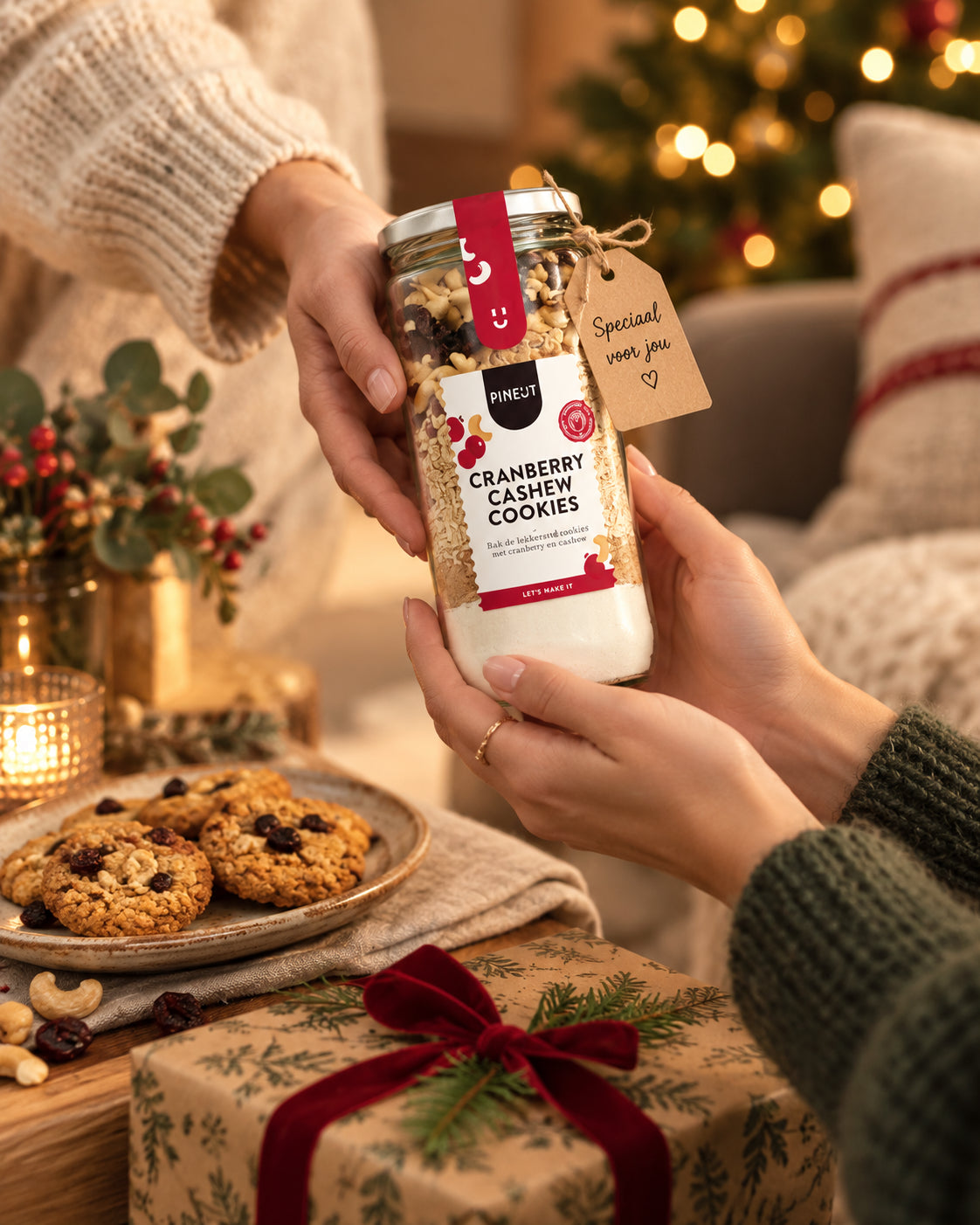 Cranberry Cashew Cookies als cadeau tijdens een persoonlijk overhandigingsmoment