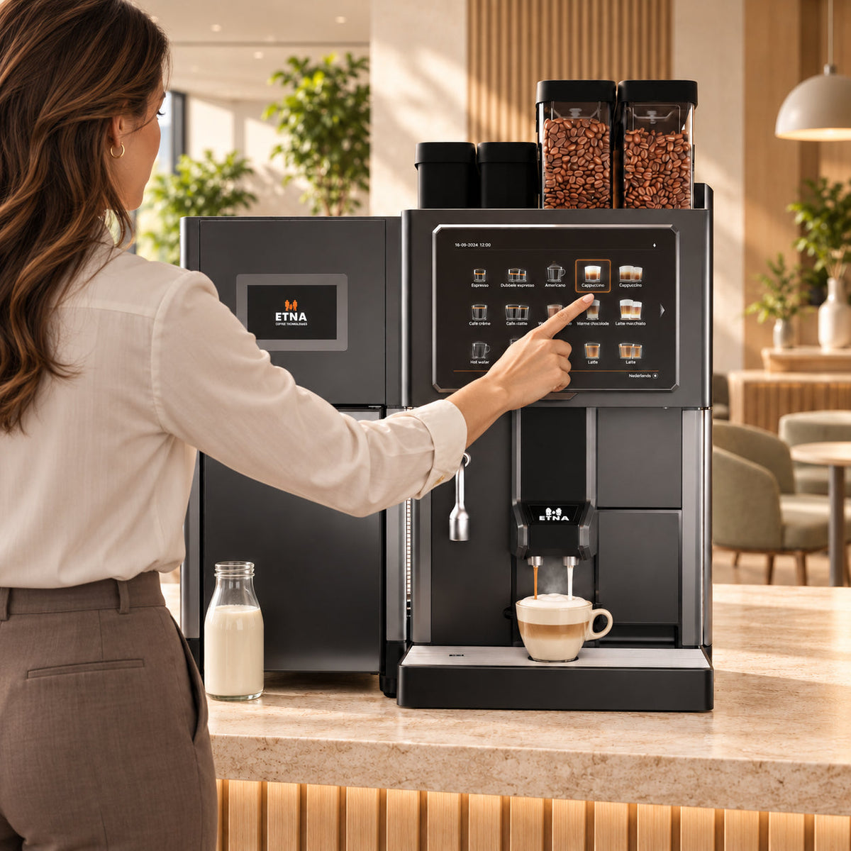 ETNA Sagitta koffiemachine met verse melk MilkBase