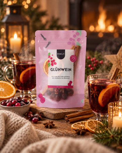 Sfeerbeeld van Glühwein pouchbag BIO met warme styling en passende ingrediënten