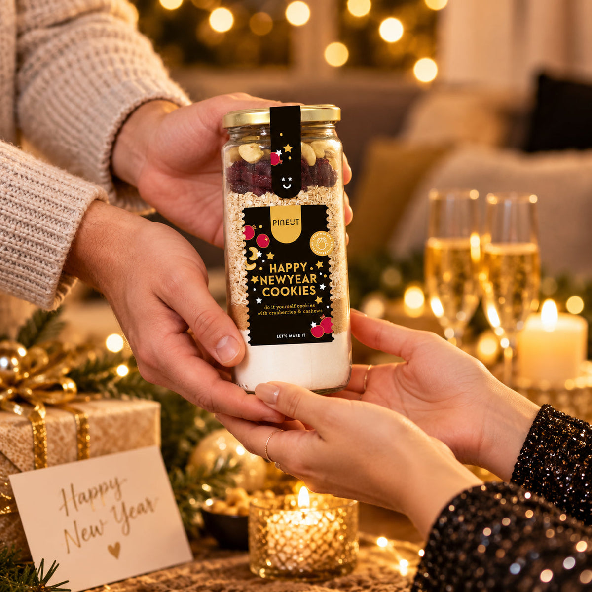 Holiday Special Happy New Year Cookies Jar als cadeau tijdens een persoonlijk overhandigingsmoment