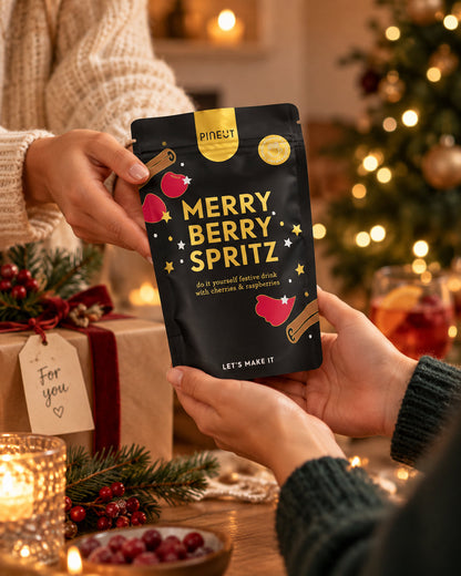 Holiday Special Merry Berry Spritz Mocktail als cadeau tijdens een persoonlijk overhandigingsmoment