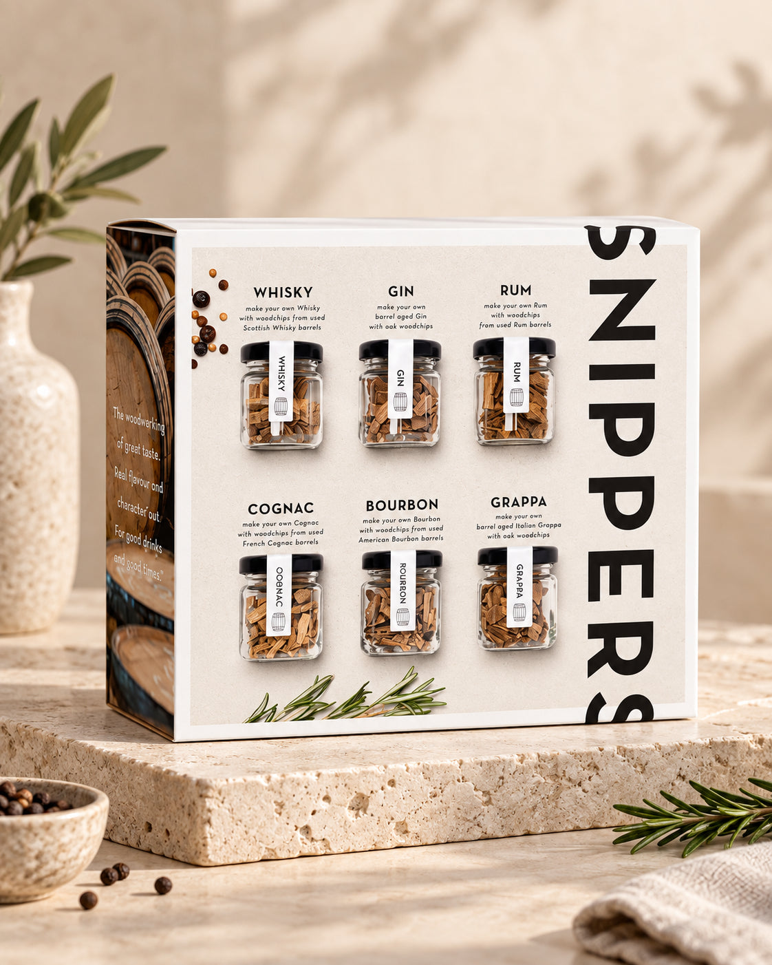 Originals Gift Pack 6 Flavours Refills van Pineut op rustige sfeervolle productachtergrond