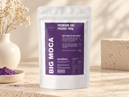 BIG MOCA Ube poeder 100% 100g productfoto op rustige beige achtergrond