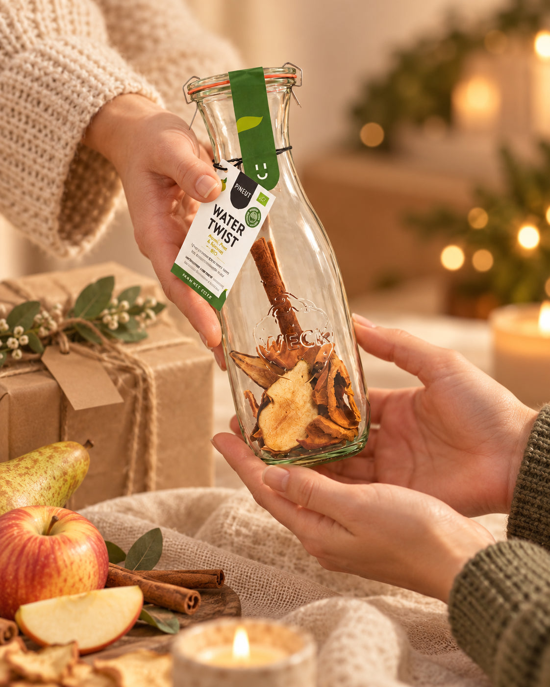 Watertwist Appel, Peer & Kaneel BIO als cadeau tijdens een persoonlijk overhandigingsmoment